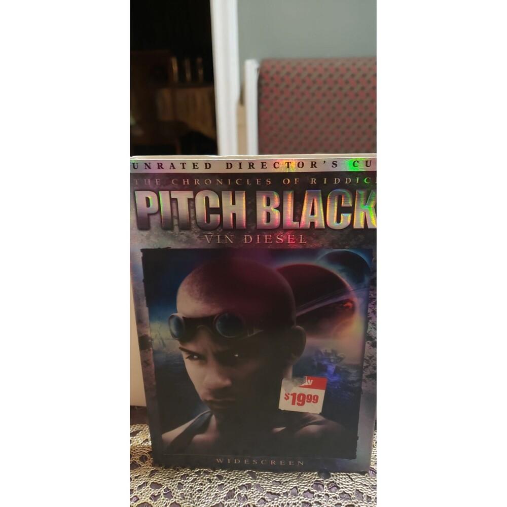 Pitch Black [1999]  Vin Diesel Radha Mitchell scifi action